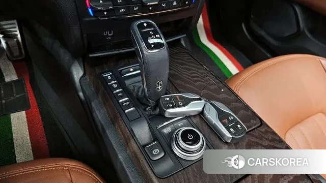 Maserati Ghibli id 3467784 из Кореи 19