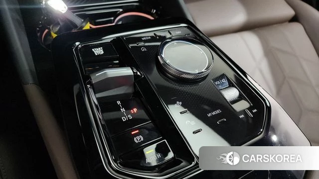 BMW 5 Series (G60) id 3963361 из Кореи 19