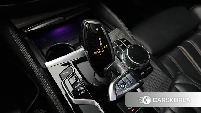 BMW 5 Series (G30) id 3880233 из Кореи 19