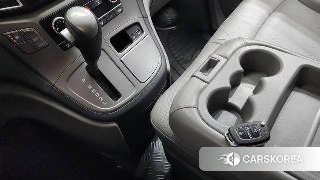 Hyundai The New Grand Starex id 3867461 из Кореи 19