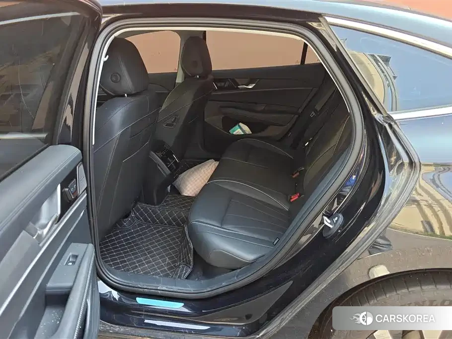 Volkswagen Passat id 4547205 из Китая 15