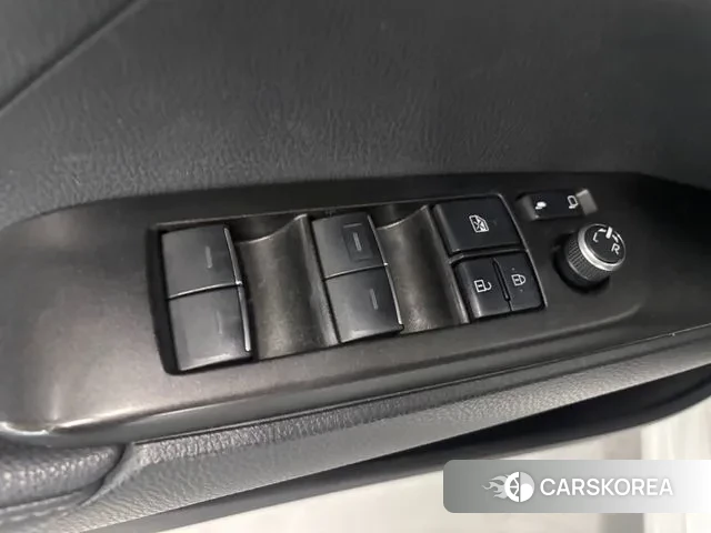 Toyota Camry (XV70) id 3335068 из Кореи 17