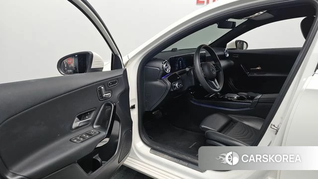 Mercedes-Benz A-Class W177 id 4304439 из Кореи 30