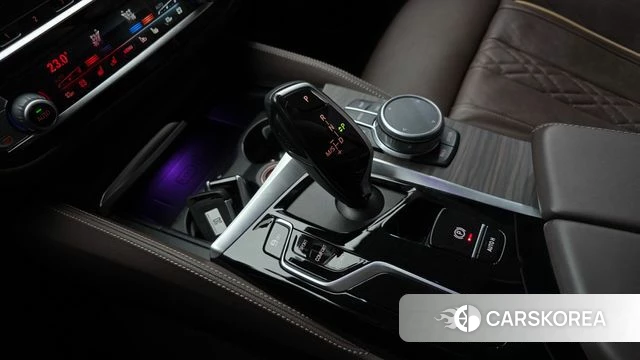 BMW 5 Series (G30) id 3935870 из Кореи 19