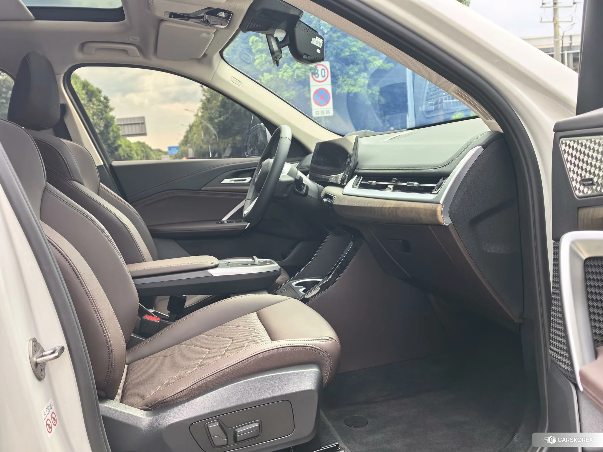 BMW X1 id 4504931 из Китая 15