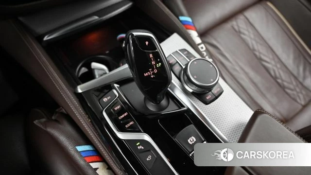 BMW 5 Series (G30) id 4689114 из Кореи 19