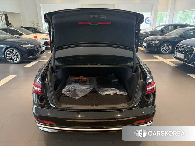 Audi A6L id 4182738 из Китая 15