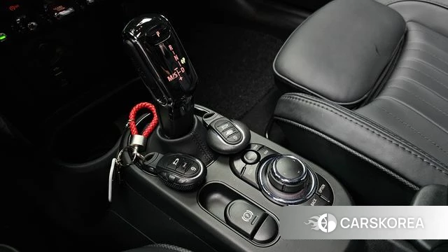 Mini Cooper S id 4442299 из Кореи 30