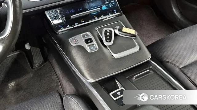 Hyundai The New Grandeur IG Hybrid id 3395898 из Кореи 19