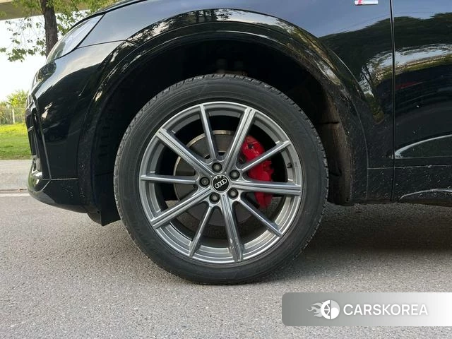 Audi Q5L id 4271915 из Китая 18