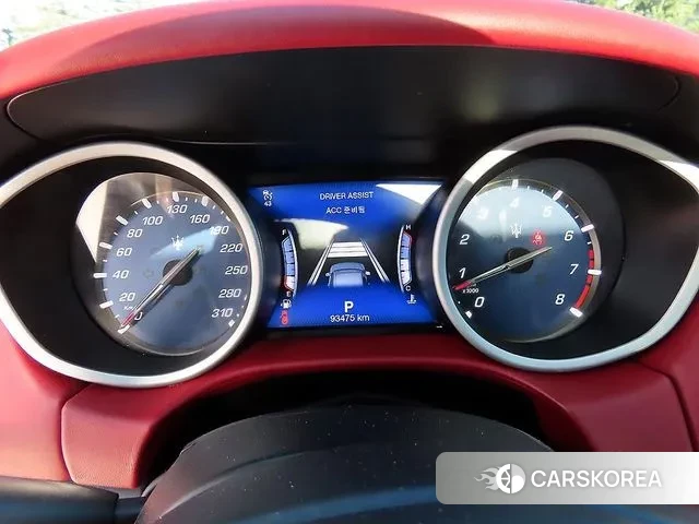 Maserati Ghibli id 3460131 из Кореи 19