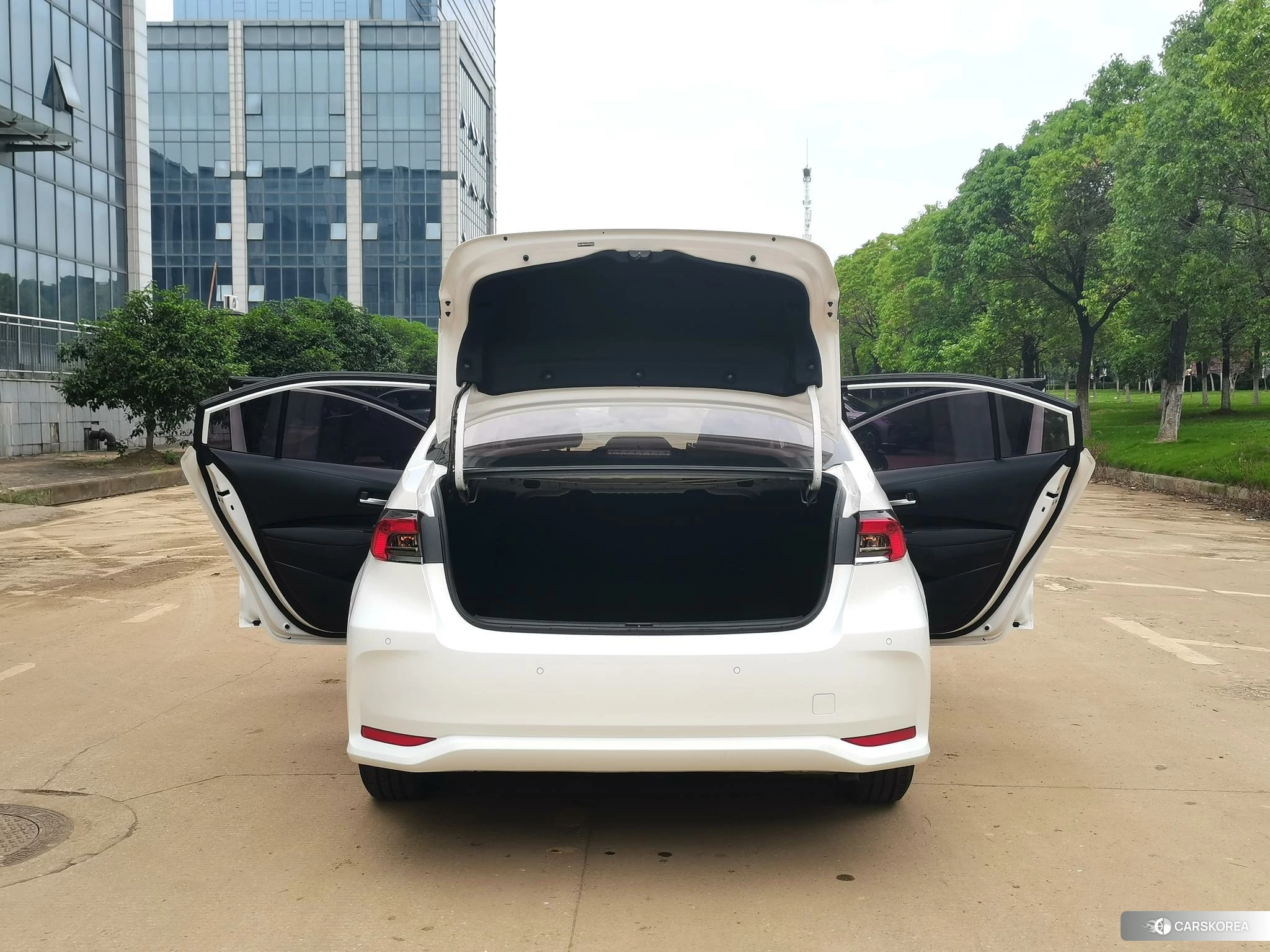Toyota Corolla id 4461430 из Китая 22