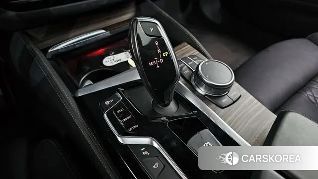 BMW 5 Series (G30) id 3297791 из Кореи 19