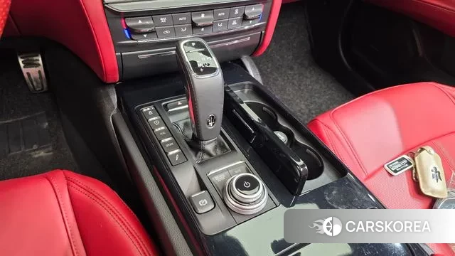 Maserati Quattroporte id 3273230 из Кореи 19