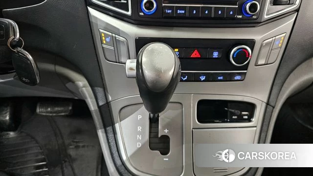 Hyundai The New Grand Starex id 3893989 из Кореи 19