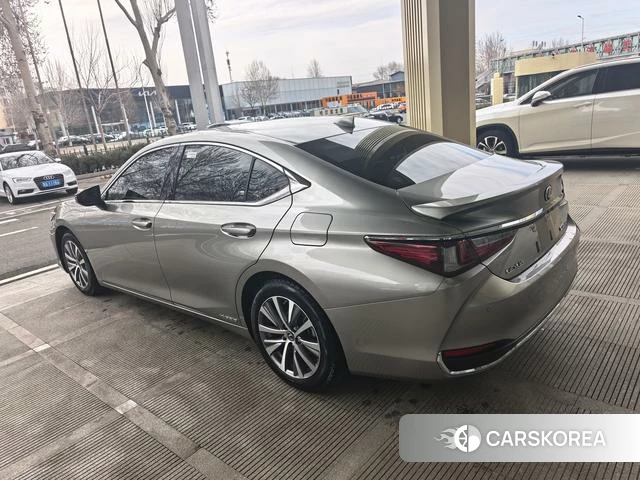 Lexus ES id 4259218 из Китая 15
