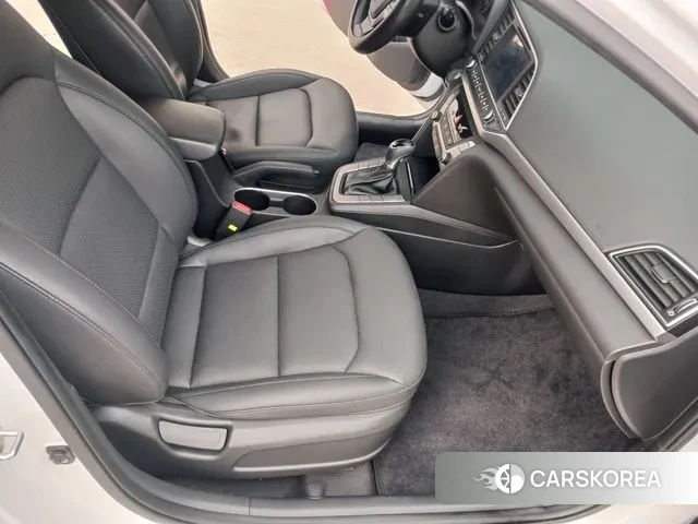 Hyundai Avante AD id 3682638 из Кореи 16