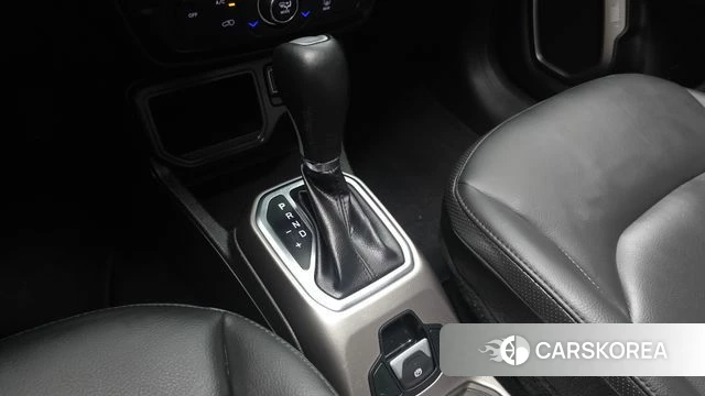 Jeep Renegade id 4835746 из Кореи 32