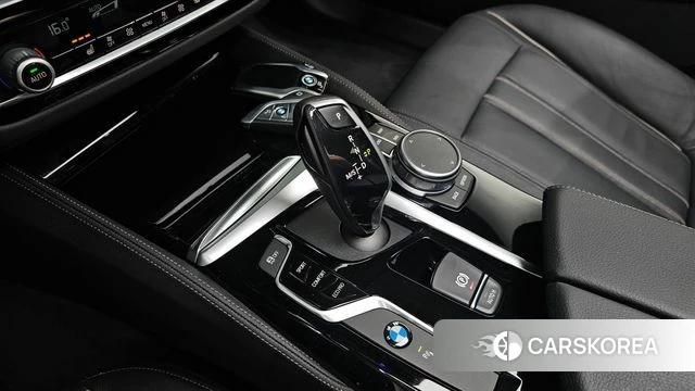 BMW 5 Series (G30) id 4530312 из Кореи 30