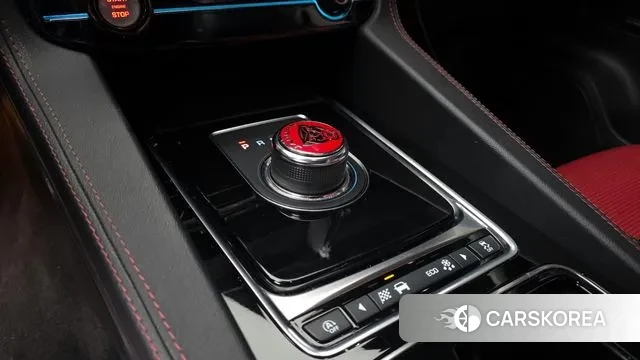 Jaguar F-PACE id 3778940 из Кореи 19