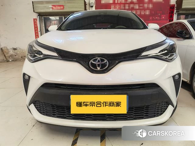 Toyota C-HR id 4263962 из Китая 9