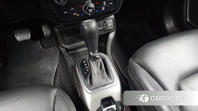 Jeep Renegade id 3607282 из Кореи 19