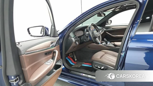 BMW 5 Series (G30) id 4698209 из Кореи 41
