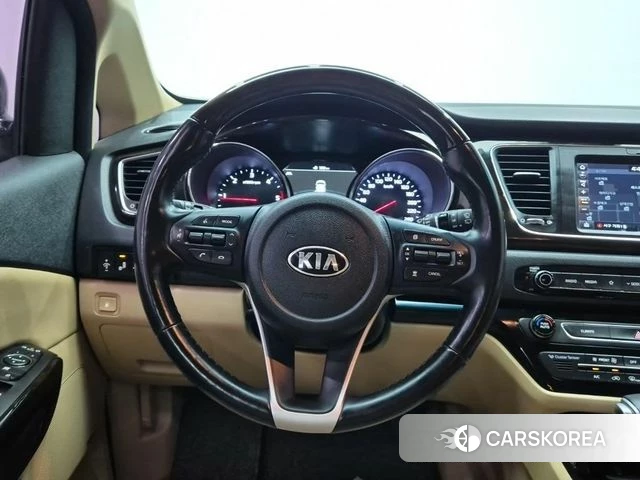 Kia The New Carnival id 4654230 из Кореи 17