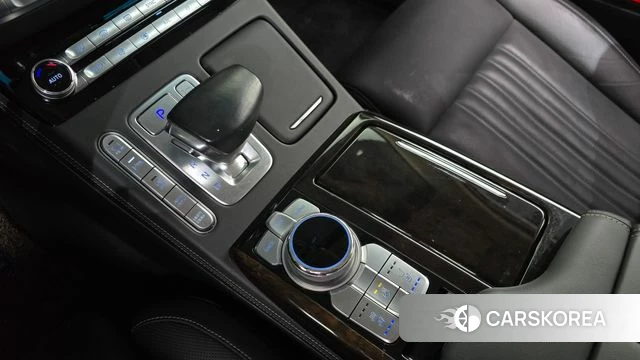 Genesis G90 id 3955485 из Кореи 19