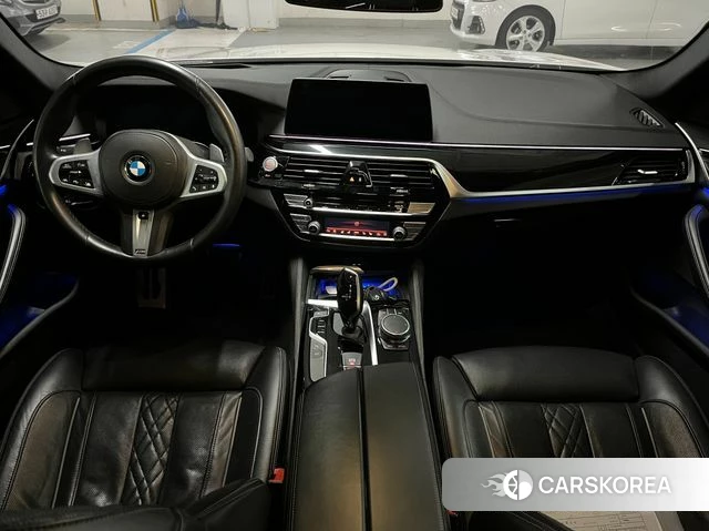 BMW 5 Series (G30) id 3861141 из Кореи 19