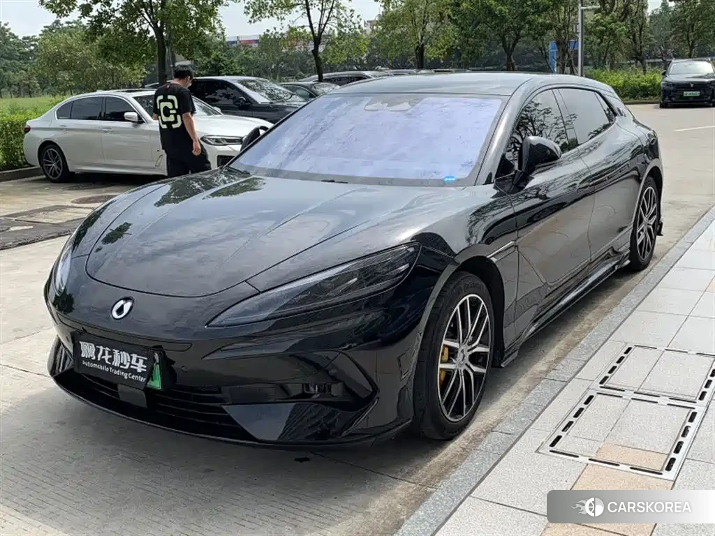 Denza Z9GT id 4577887 из Китая 9