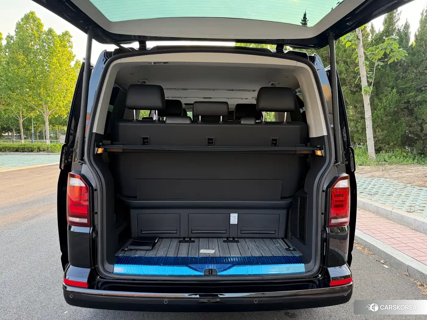 Volkswagen Multivan id 4599576 из Китая 28