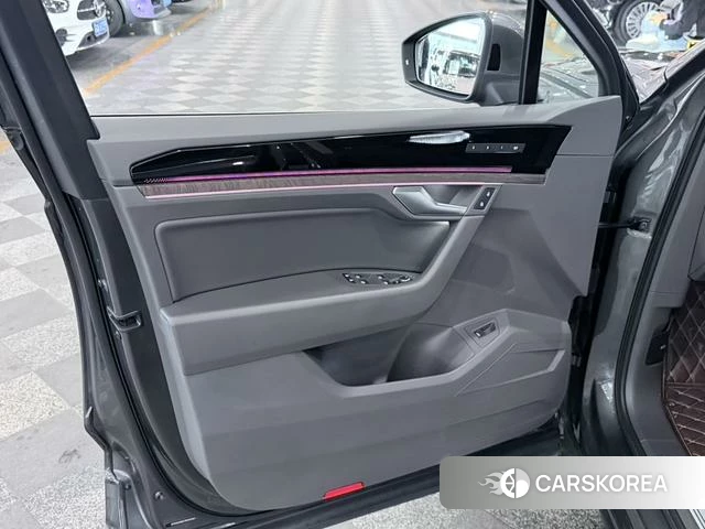 Volkswagen Touareg id 4209214 из Китая 19