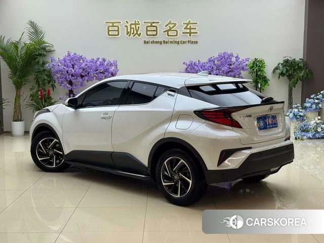 Toyota C-HR id 4348869 из Китая 16