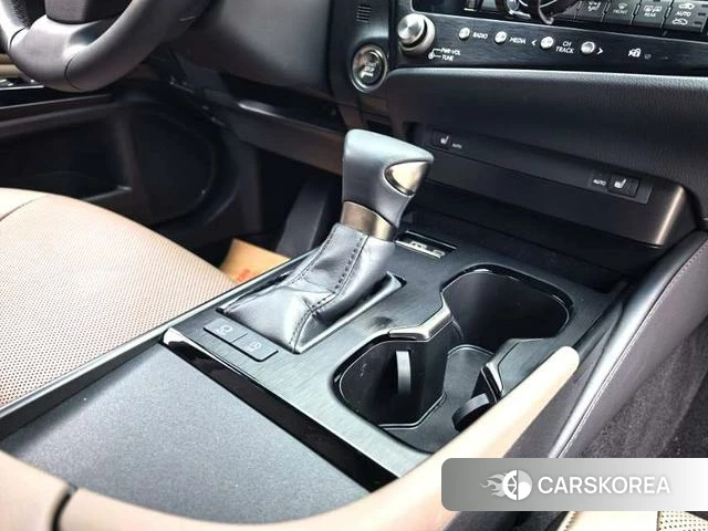 Lexus ES id 4276588 из Китая 9