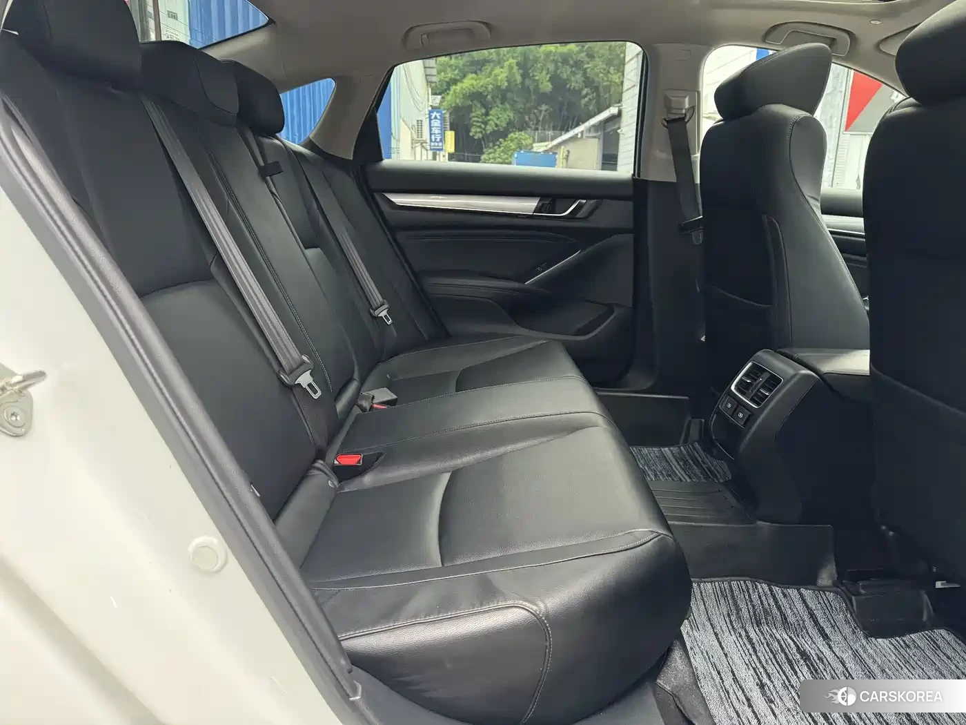 Honda Accord id 4685954 из Китая 16