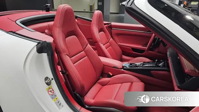 Porsche 911(992) id 3431924 из Кореи 19