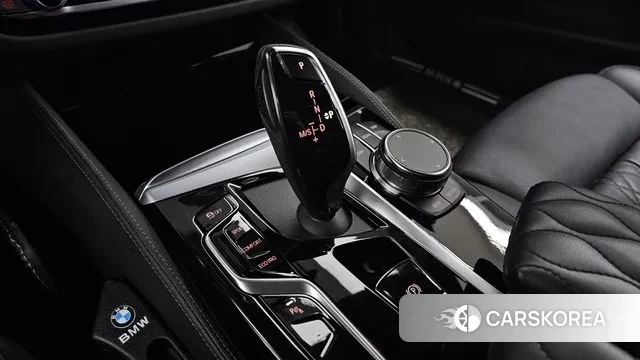 BMW 5 Series (G30) id 3596682 из Кореи 19