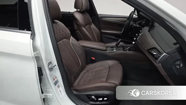 BMW 5 Series (G30) id 3728798 из Кореи 19