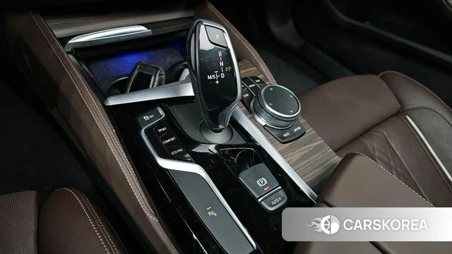 BMW 5 Series (G30) id 3795686 из Кореи 19