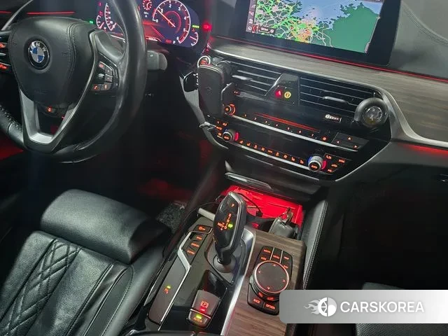 BMW 5 Series (G30) id 3449387 из Кореи 14