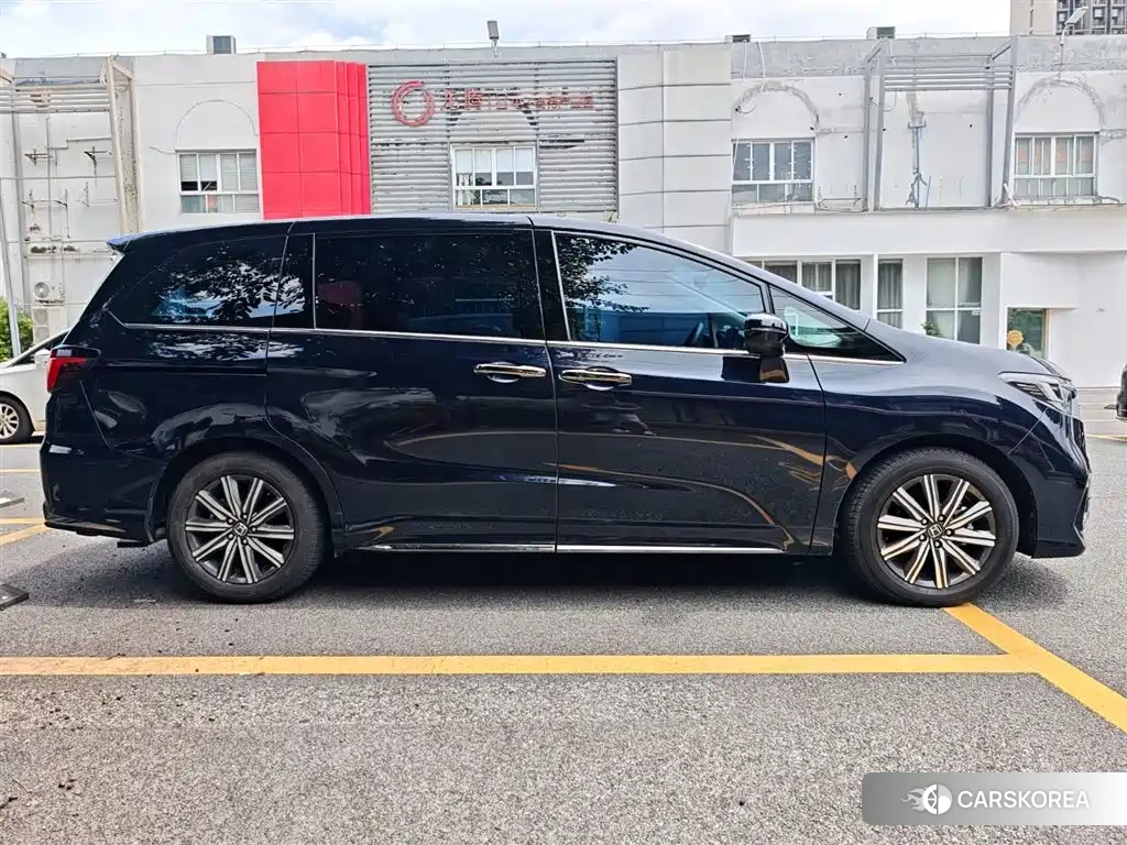 Honda Odyssey id 4548048 из Китая 28