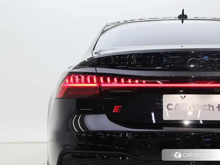 Audi A7L id 4649395 из Китая 32