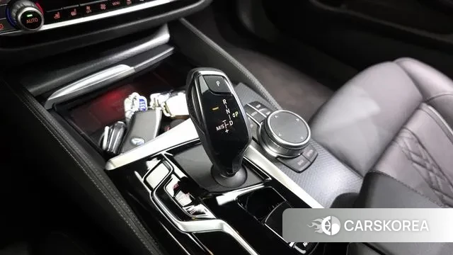 BMW 5 Series (G30) id 3022459 из Кореи 19