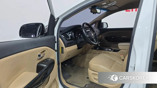 Kia All New Carnival id 4931199 из Кореи 30
