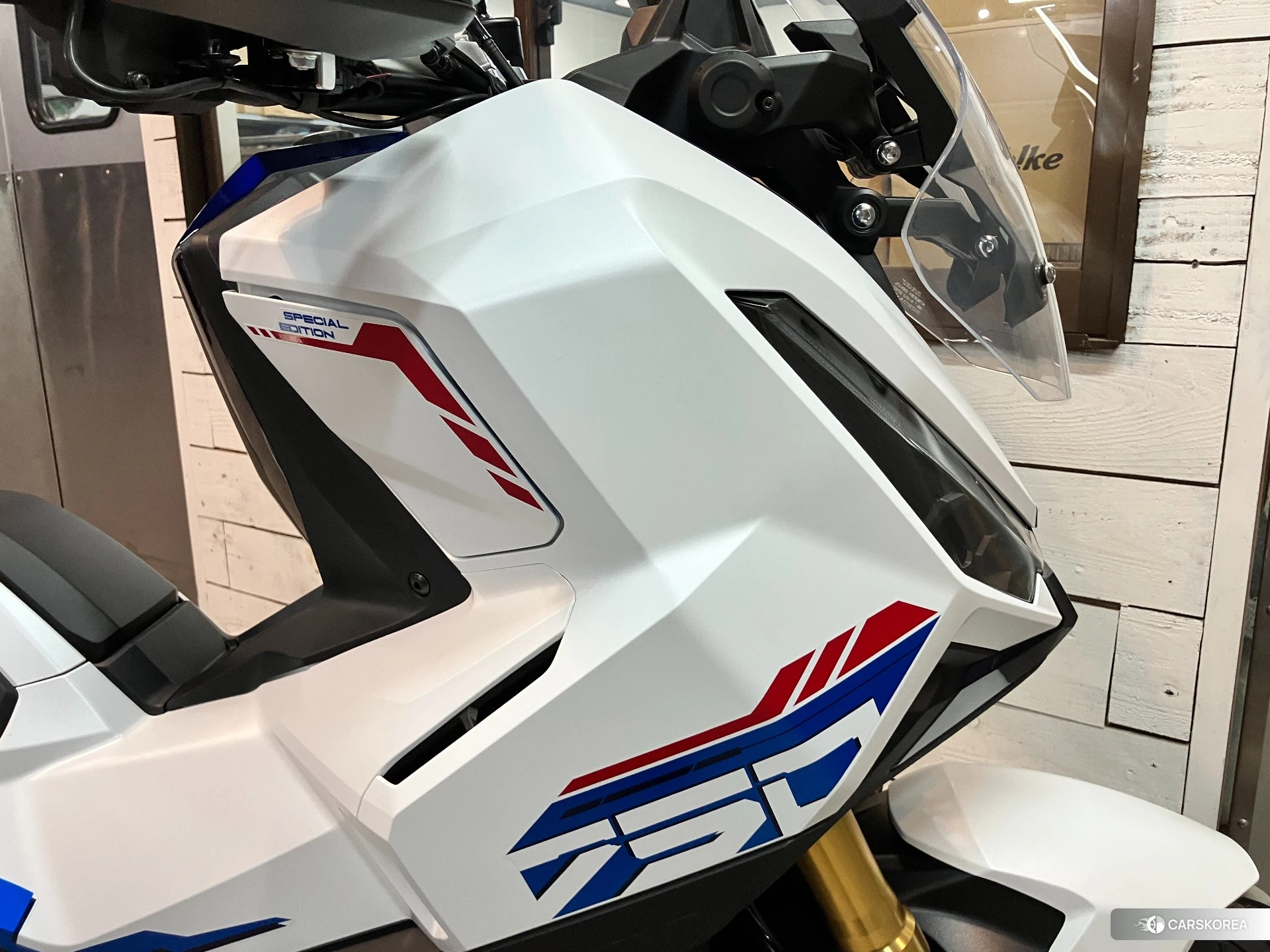 Проданный Honda X-ADV 750 id 4348029 из Японии, фото 28