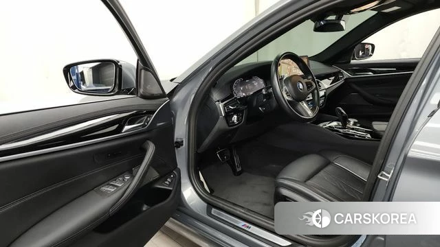 BMW 5 Series (G30) id 3940474 из Кореи 19