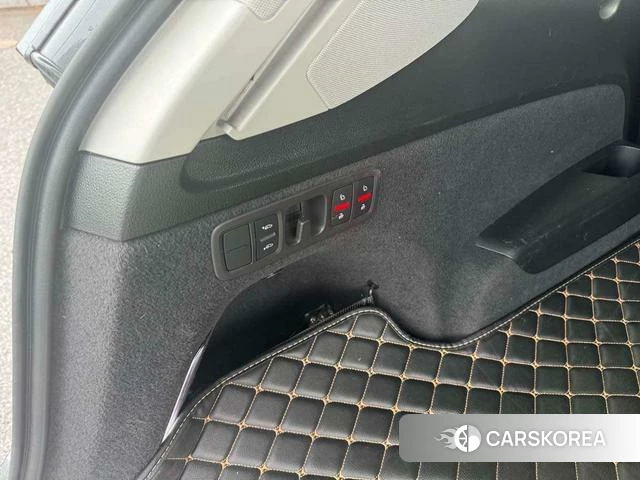 Audi Q7 id 4275968 из Китая 16