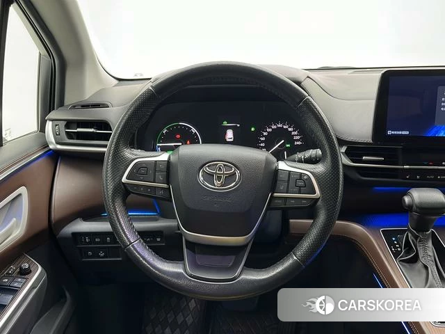 Toyota Saina id 4272875 из Китая 19