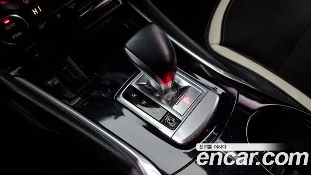 Infiniti Q30 id 2247070 из Кореи 19